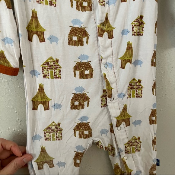 Kickee Pants Footed Storybook Three Little Pigs Bamboo Pajamas Size 18-24 Months - Picture 4 of 10